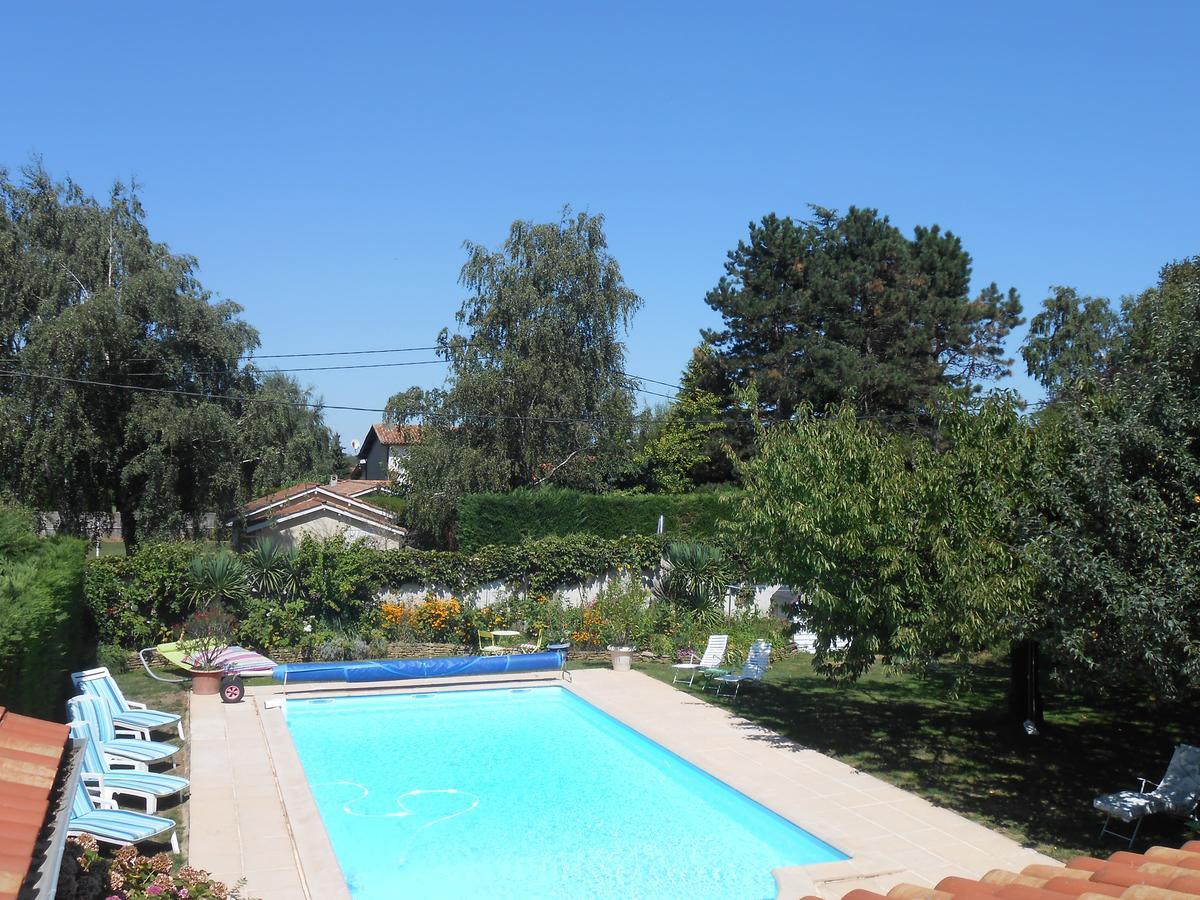 Le Relais Du Grand Logis Bed & Breakfast Civrieux Eksteriør bilde