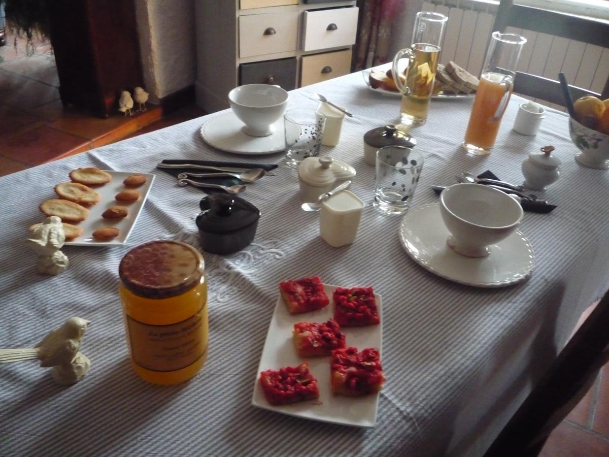 Le Relais Du Grand Logis Bed & Breakfast Civrieux Eksteriør bilde