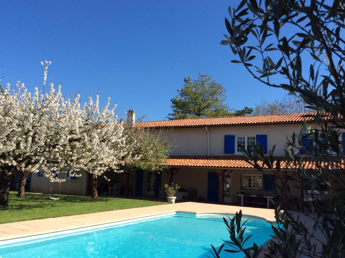 Le Relais Du Grand Logis Bed & Breakfast Civrieux Eksteriør bilde
