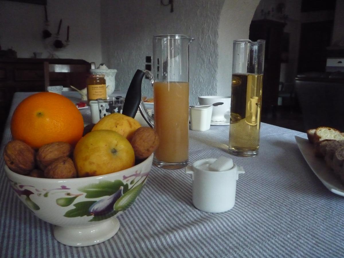 Le Relais Du Grand Logis Bed & Breakfast Civrieux Eksteriør bilde