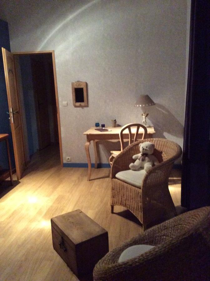 Le Relais Du Grand Logis Bed & Breakfast Civrieux Eksteriør bilde