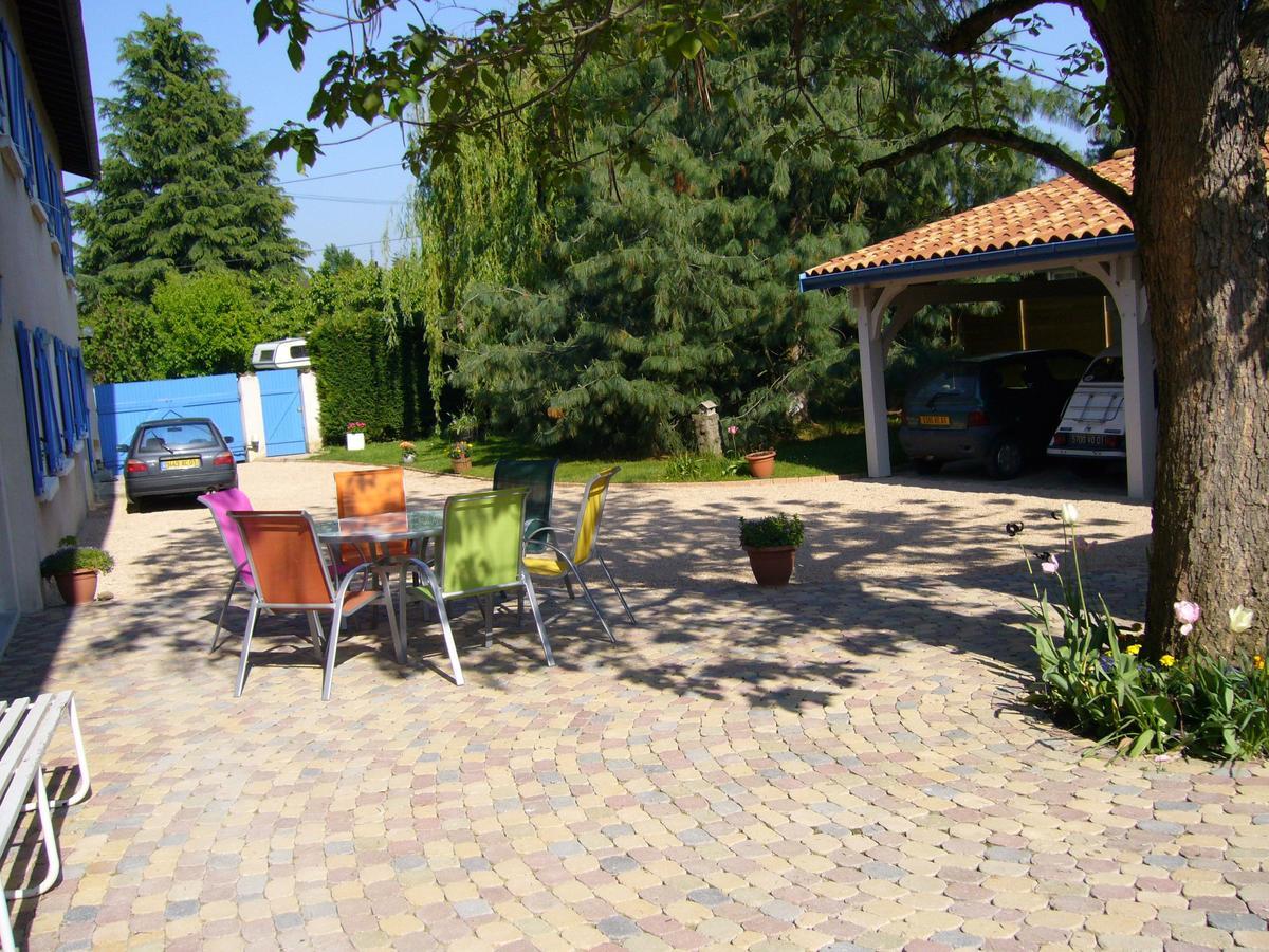 Le Relais Du Grand Logis Bed & Breakfast Civrieux Eksteriør bilde