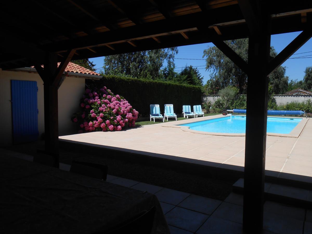 Le Relais Du Grand Logis Bed & Breakfast Civrieux Eksteriør bilde