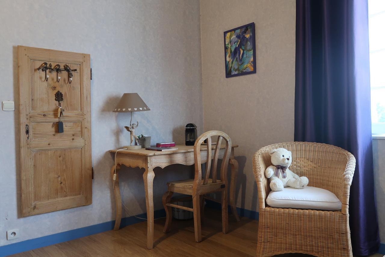 Le Relais Du Grand Logis Bed & Breakfast Civrieux Eksteriør bilde